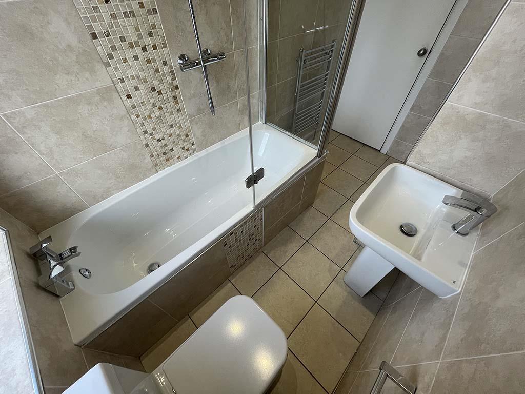 2 bedroom end terrace house SSTC in Barnoldswick - IMG_6105.jpg
